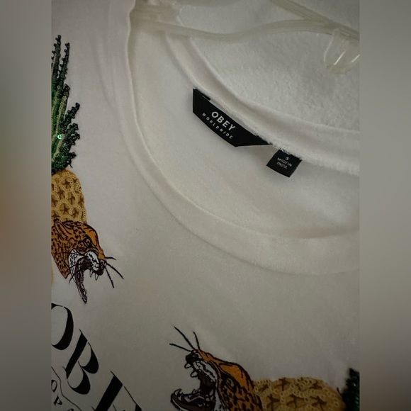 Obey Tiger sequin RARE white tshirt size small - Picture 4 of 4